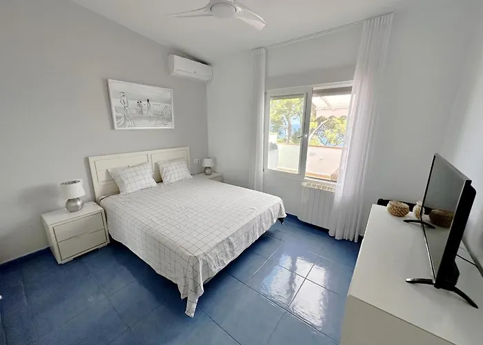 Les Rotes 30 By Homeprive *